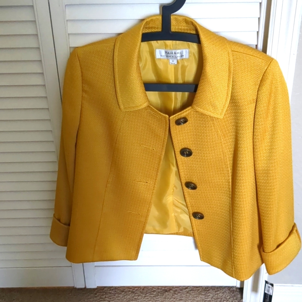 TAHARI Jacket